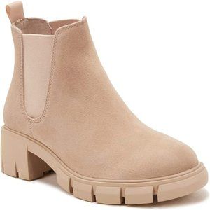 Women’s Lug Sole Chelsea Boots (NWOT)